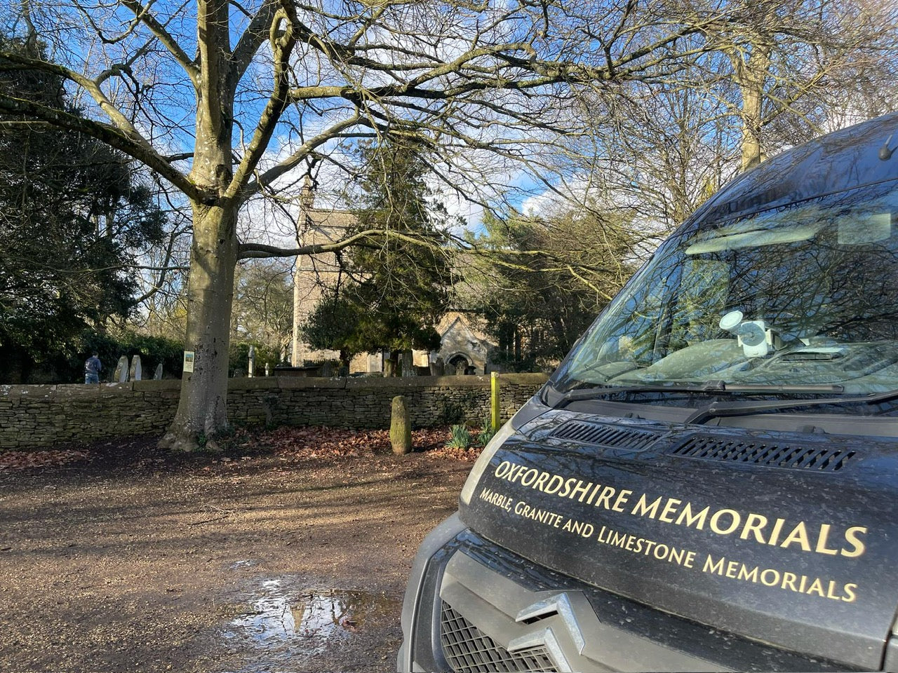 Bletchingdon Churchyard