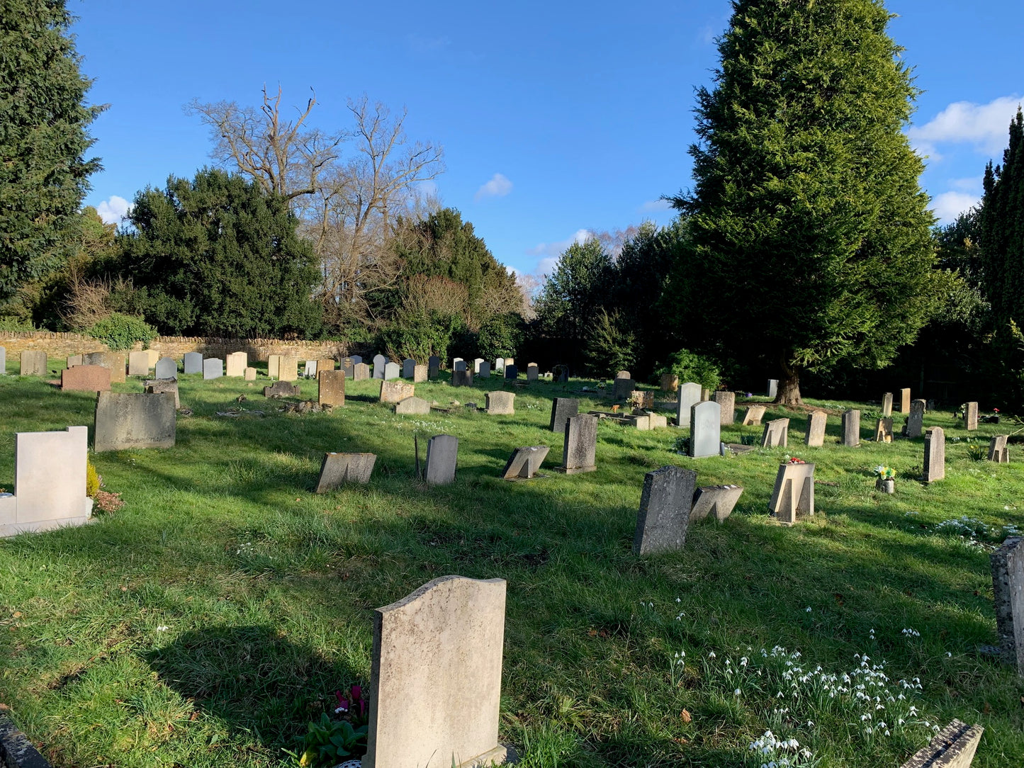 Headstone Bletchingdon